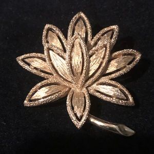 Avon Vintage Brooch